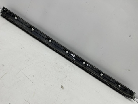 Listwa VW Beetle 5c 11-19r. lewa przednia dolna nakładka drzwi CHROM próg lewy przód 5c5853969
