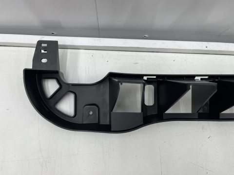 Ślizg Fiat 500X 14r.- tylne środkowe mocowanie zderzaka 51937661