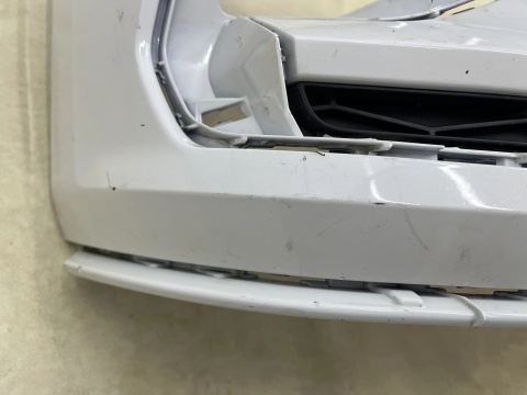 Zderzak przedni VW Touran R-Line 3 III 15r.- przód PDC spryski 5TA807221M