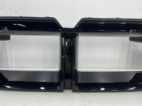 Atrapa BMW M5 G90 G99 24r.- grill zderzaka kratka środkowa dolna 7887417