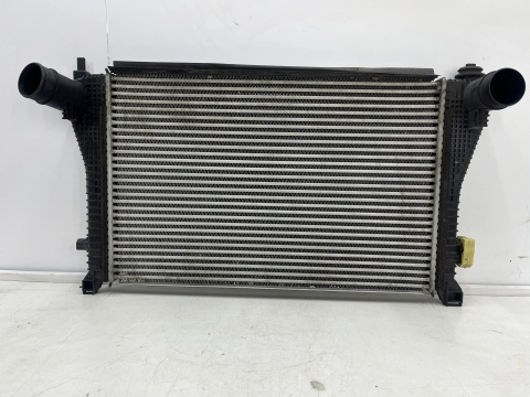 Chłodnica intercoolera Arteon Golf Passat B8 T-Roc Karoq 1 I Octavia Super B 3 III 13r.- intercooler oryginał 5Q0145803R