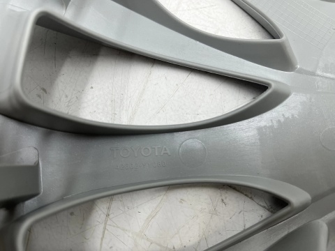 Kołpak Toyota Yaris 2 II 05-11r. 15 cali r15 kołpak nowy orginalny 42602-YY080