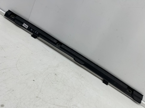 Listwa zderzaka Ford C-Max Mk2 Focus Mk3 10-19r. przód listwa dolna pod zderzak osłona AM51-R001A06-BA