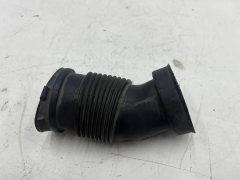 Rura Opel Zafira B 05-14r. 1.9 CDTI dolot przewód powietrza 55354056