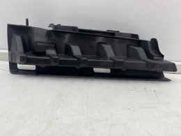 Ślizg BMW X1 U11 22r.- prawe przednie mocowanie reflektora 248853-01
