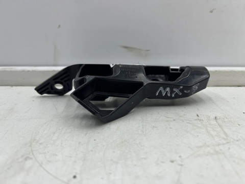 Ślizg Mazda MX-5 IV 15r.- mocowanie wspornik błotnika prawy przód n314500t1