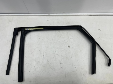 Uszczelka Peugeot 3008 2 II p84e Citroen C5 Aircross 16-24r. guma prawych tylnych drzwi prawy tył listwa 9811246780
