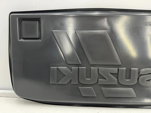 Wykładzina Suzuki Jimny 3 III 00-12r. plastikowa wanna bagażnika wycieraczka 99000-99023-751