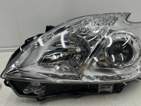 Lampa reflektor Toyota Prius 3 III Lift 12-16r. lewa przednia EU oryginał soczewka lewy przód 81170-47510