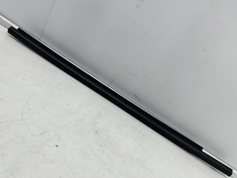 Listwa Suzuki Vitara 4 IV 15r.- NOWA prawa tylna listwa zgarniająca uszczelka 83831-54p00-000