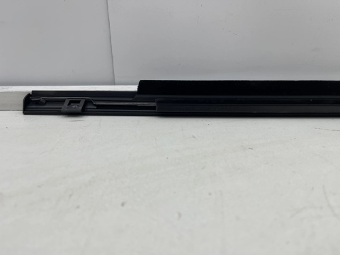 Listwa Suzuki Vitara 4 IV 15r.- NOWA prawa tylna listwa zgarniająca uszczelka 83831-54p00-000