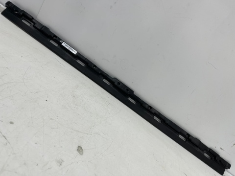 Listwa zderzaka Mercedes GLC X253 W253 C253 Coupe 15-19r. przednia dokladka elastyczna hokej spoiler listewka a2538850003