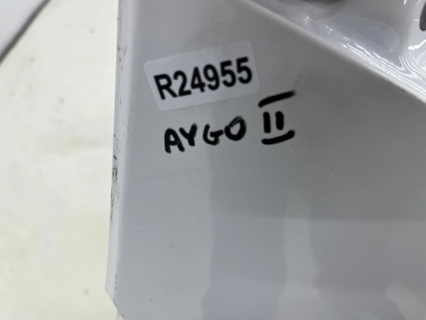 Błotnik Toyota Aygo AB40 2 II 14-22r. prawy przedni prawy przód