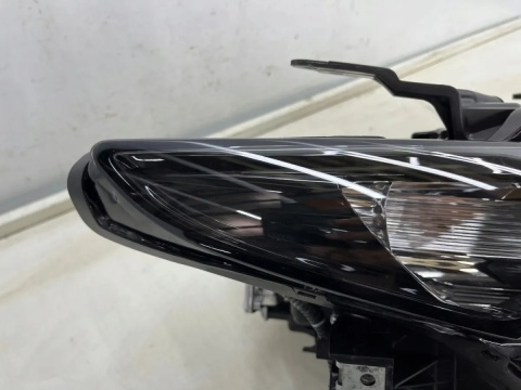 Lampa reflektor Mazda 3 IV BP 19r.- PRAWA przednia LED EU bcjh-51030