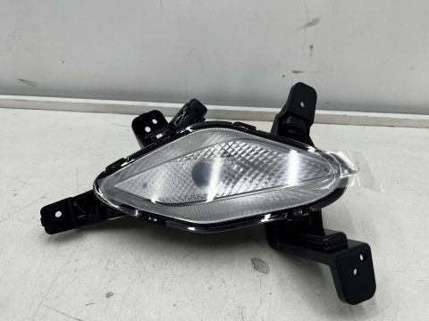 Lampa reflektor Hyundai i30 III PD 16r.- LEWY przedni halogen w zderzak oryginalny DRL 92207g4200