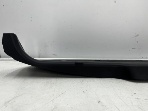 Tapicerka Suzuki Swift IV mk6 04-10r. boczek klapy bagażnika osłona 83770-68l00-s1s