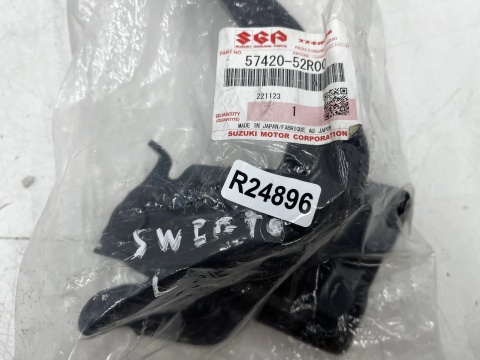 Zawias maski Suzuki Swift 6 VI 17-24r. Lewy zawias pokrywy silnika nowy 57420-52r00