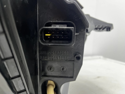 Lampa reflektor Citroen Jumpy SpaceTourer Scudo Ulysse Vivaro C Zafira Life 16-23r. lewa przednia Europa H1 H7 oryginał