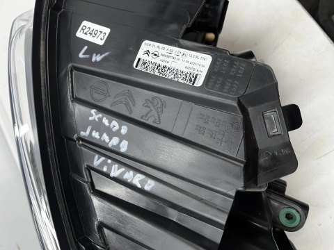 Lampa reflektor Citroen Jumpy SpaceTourer Scudo Ulysse Vivaro C Zafira Life 16-23r. lewa przednia Europa H1 H7 oryginał
