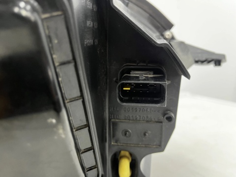 Lampa reflektor Citroen Jumpy SpaceTourer Scudo Ulysse Vivaro C Zafira Life 16-23r. lewa przednia Europa H1 H7 oryginał