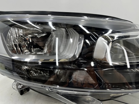 Lampa reflektor Citroen Jumpy SpaceTourer Scudo Ulysse Vivaro C Zafira Life 16-23r. prawa przednia Europa H1 H7 oryginał