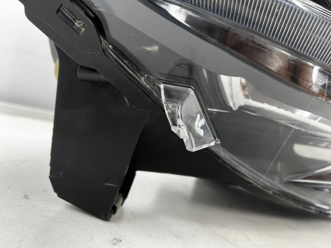 Lampa reflektor Citroen Jumpy SpaceTourer Scudo Ulysse Vivaro C Zafira Life 16-23r. prawa przednia Europa H1 H7 oryginał
