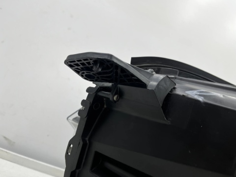 Lampa reflektor Citroen Jumpy SpaceTourer Scudo Ulysse Vivaro C Zafira Life 16-23r. prawa przednia Europa H1 H7 oryginał