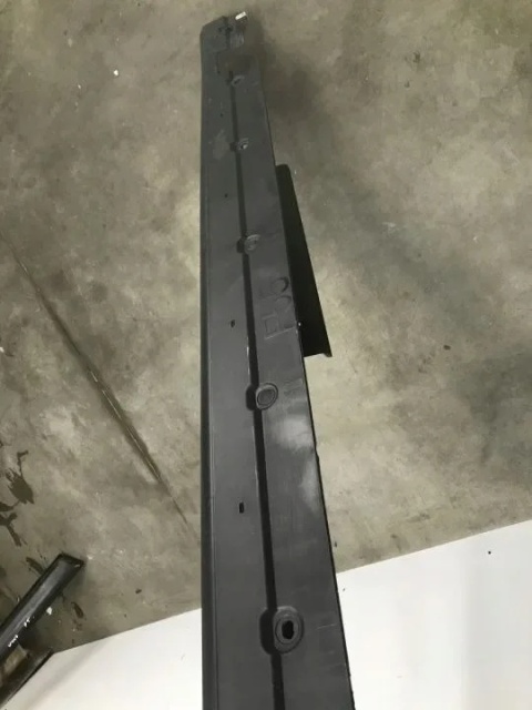 Nakładka progu Mini One Cooper III F55 5Drzwi 13-24r. prawa listwa prawy próg zewnętrzny nakładka 7315524