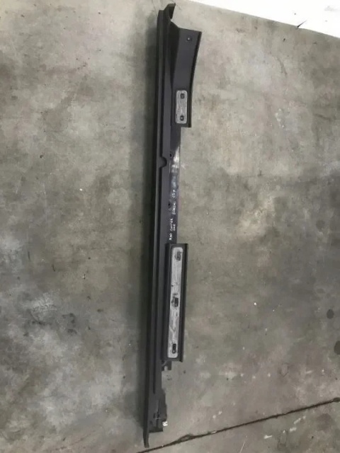 Nakładka progu Mini One Cooper III F55 5Drzwi 13-24r. prawa listwa prawy próg zewnętrzny nakładka 7315524