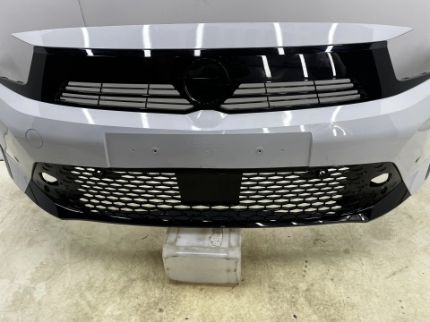 Zderzak przedni Opel Corsa F 23r.- Lift przód 6XPDC 9850353180