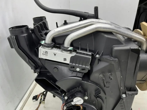 Nagrzewnica Opel Insignia A 08-17r. z KLIMĄ obudowa chłodnicy wody parownik