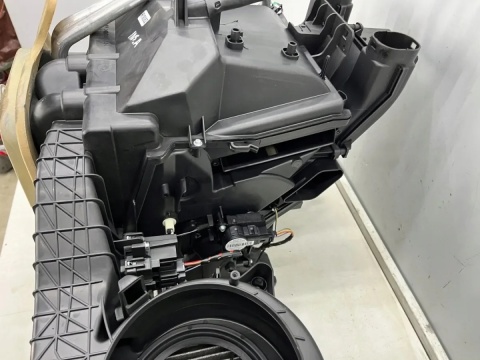 Nagrzewnica Opel Insignia A 08-17r. z KLIMĄ obudowa chłodnicy wody parownik