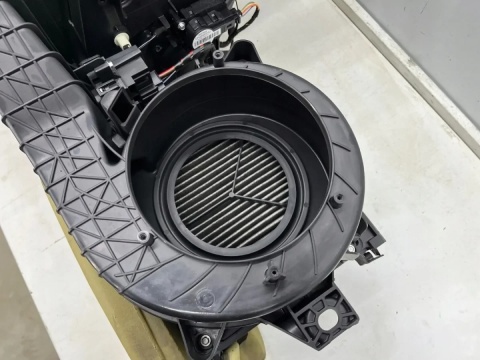 Nagrzewnica Opel Insignia A 08-17r. z KLIMĄ obudowa chłodnicy wody parownik