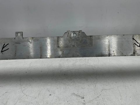 Belka zderzaka Mercedes w176 w246 CLA c117 GLA x156 11-18r. pas przedni dolne wzmocnienie chłodnic a2466200019