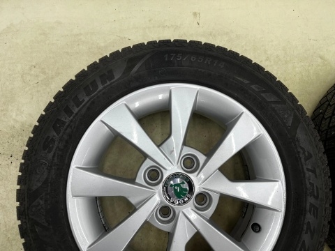 Felgi aluminiowe VW up! Skoda Citigo Seat Mii 5jx14 ET35 4x100 felgi r14 cali KOMPLET opony wielosezonowe 175/65/14