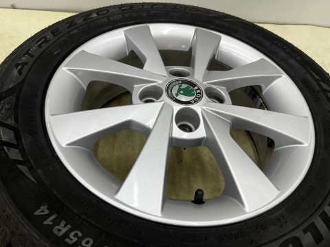 Felgi aluminiowe VW up! Skoda Citigo Seat Mii 5jx14 ET35 4x100 felgi r14 cali KOMPLET opony wielosezonowe 175/65/14