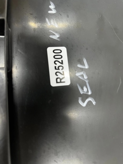 Osłona chłodnicy BYD Seal 22r.- NOWA kierownica powietrza pasa przedniego wlot eked-5302490