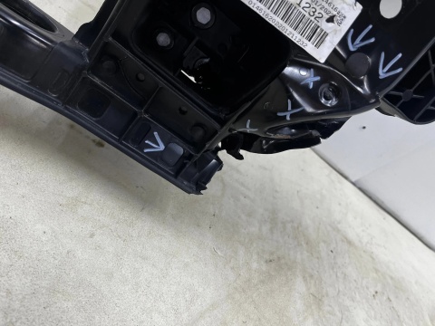 Pas przedni Kia Sportage 5 V NQ 21r.- wzmocnienie czołowe ramka chłodnic oryginalny 64101-r2000
