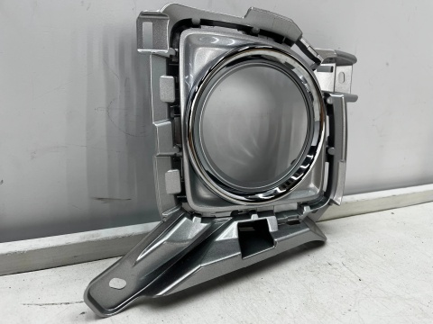 Atrapa Toyota Land Cruiser J200 Lift 12-15r. NOWA prawa kratka zderzaka przednia obudowa ramka halogenu oryginalna zaślepka