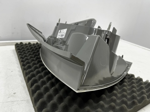 Lampa Toyota Corolla Verso II 04-07r. E121 NOWA lewa tylna EU Oryginalna w błotnik lewy tył 81561-0f020