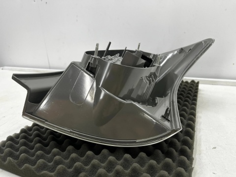 Lampa Toyota Corolla Verso II 04-07r. E121 NOWA lewa tylna EU Oryginalna w błotnik lewy tył 81561-0f020