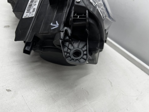 Lampa reflektor Citroen Berlingo III IV 18-23r PRAWA przednia EU 9816824780