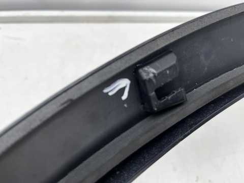 Listwa Audi Q3 II 83a 18r.- prawy przedni rant nadkola błotnika nakładka STRUKTURALNA prawy przód 83a853718