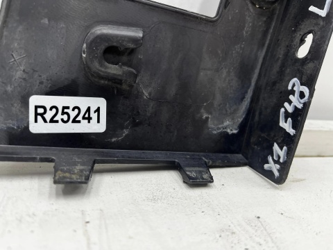 Listwa BMW X1 F48 15-22r. lewy przedni rant nadkola błotnika zderzaka nakładka lewy przód 7332337