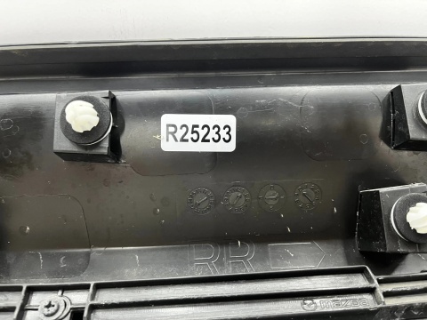 Listwa Mazda CX-5 II KP LIFT 21-25r. lewa tylna dolna nakładka drzwi lewy tył kpf151rd0