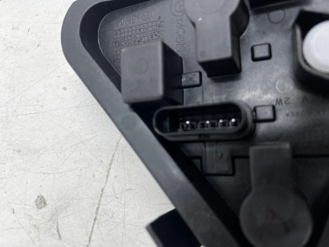 Wkład lampy BMW 3 F30 sedan M3 F80 11-15r. lewa tylna listwa oprawa żarówek lampy błotnika ORYGINALNA lewy tył 7313043