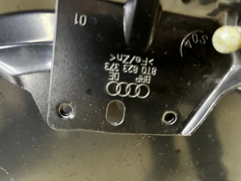 Maska Audi A4 B8 11-15r. Lift pokrywa silnika 8T0823373