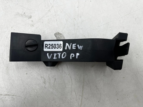 Ślizg Mercedes Vito w447 w448 14r.- prawy przód a4478850218