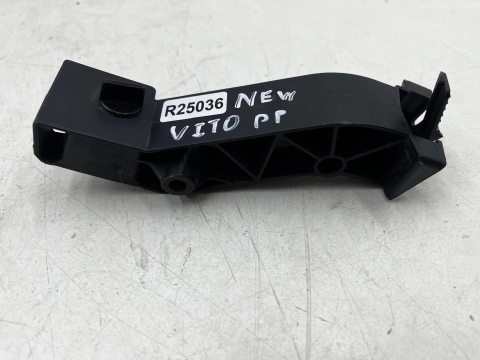 Ślizg Mercedes Vito w447 w448 14r.- prawy przód a4478850218