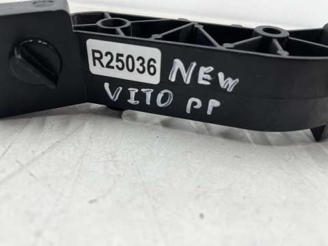 Ślizg Mercedes Vito w447 w448 14r.- prawy przód a4478850218